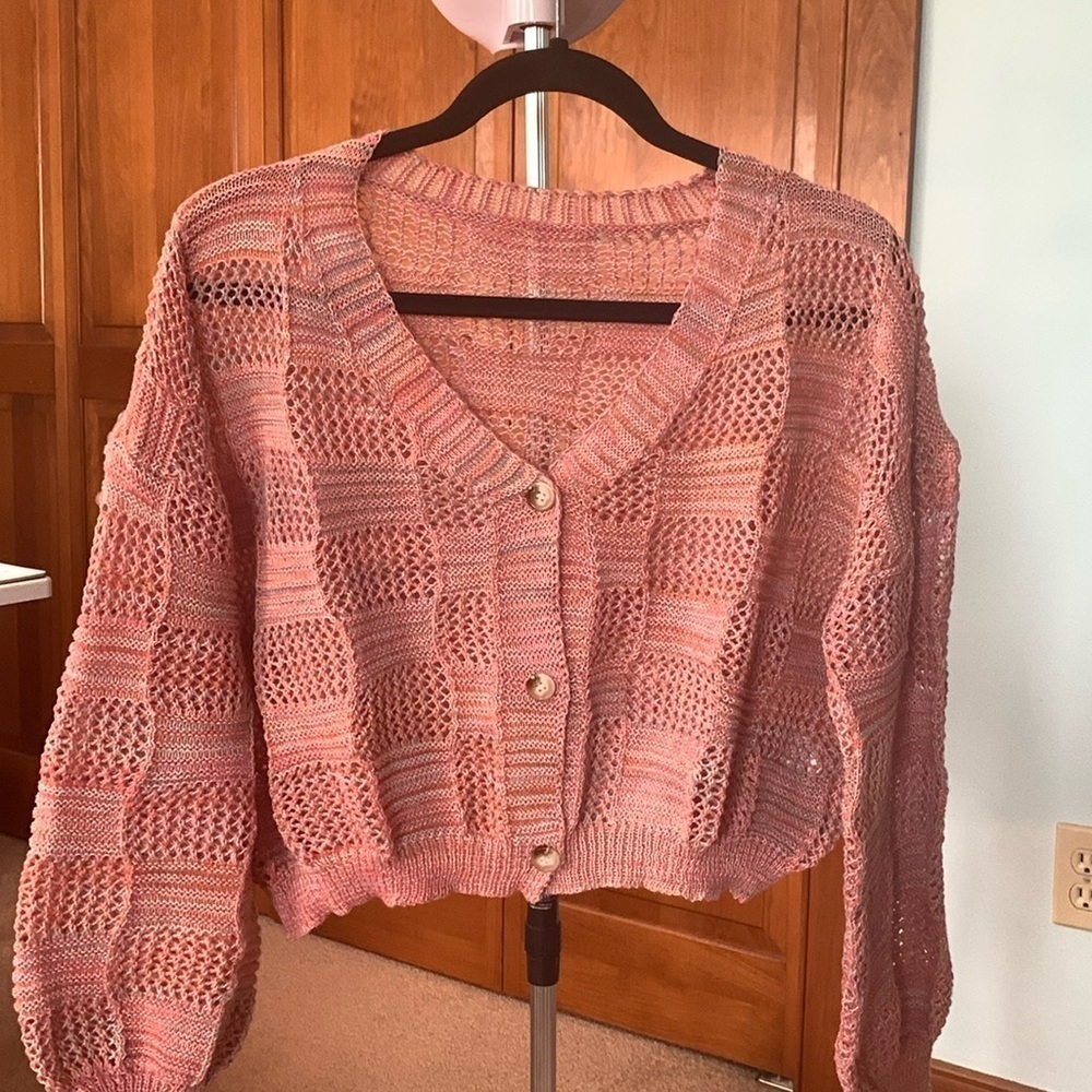 Gorgeous open weave lightweight cropped sweater for Summer size Large NWOT